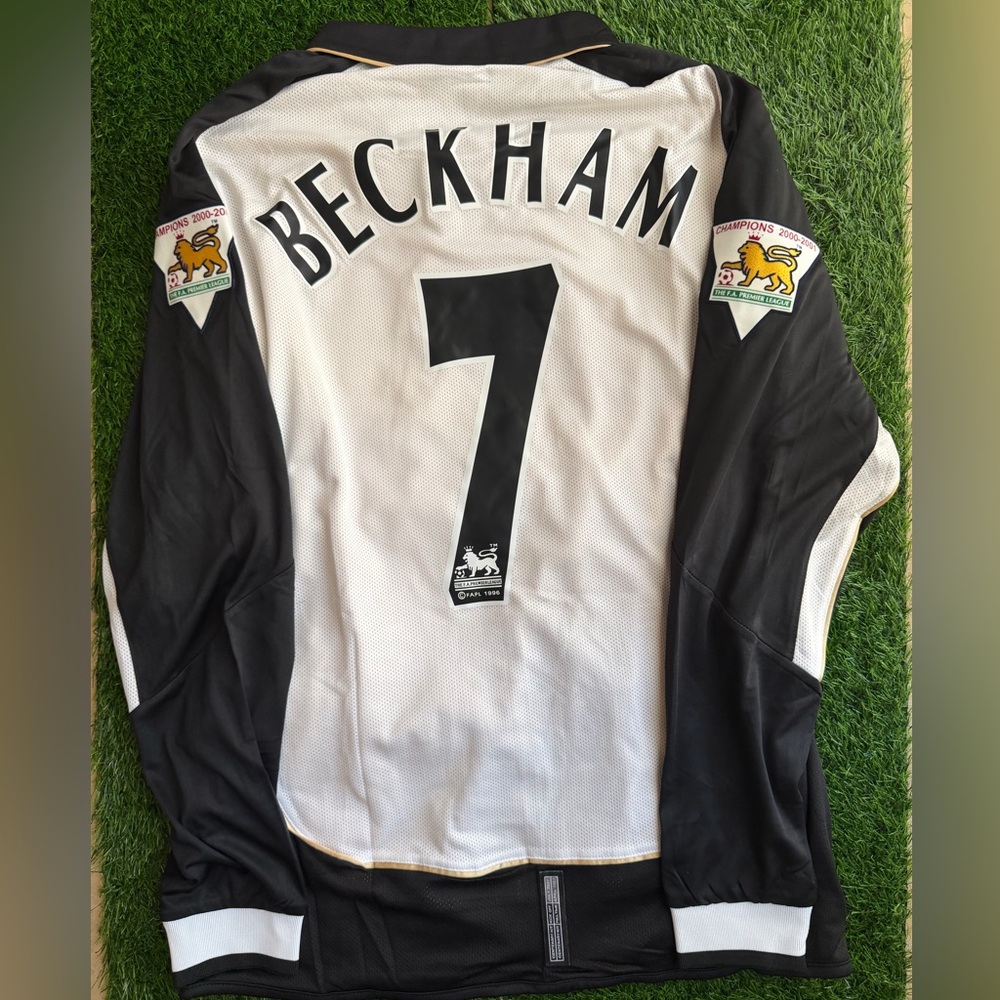 Beckham Man U retro reversible jersey